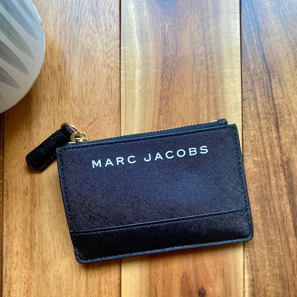 Marc Jacobs Accessories - Marc Jacobs Black Card Wallet with attached Keyring NWT